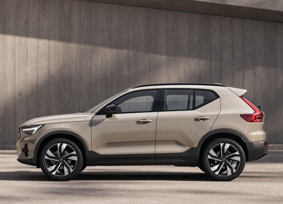 XC40 B3 Automatico Essential MY26