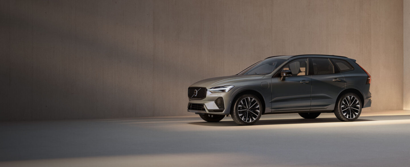 VOLVO XC60 ibrida plug-in