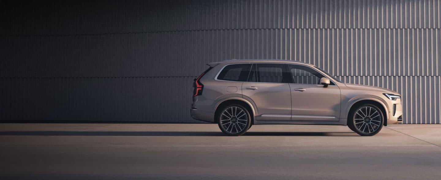 VOLVO XC90 ibrida plug-in