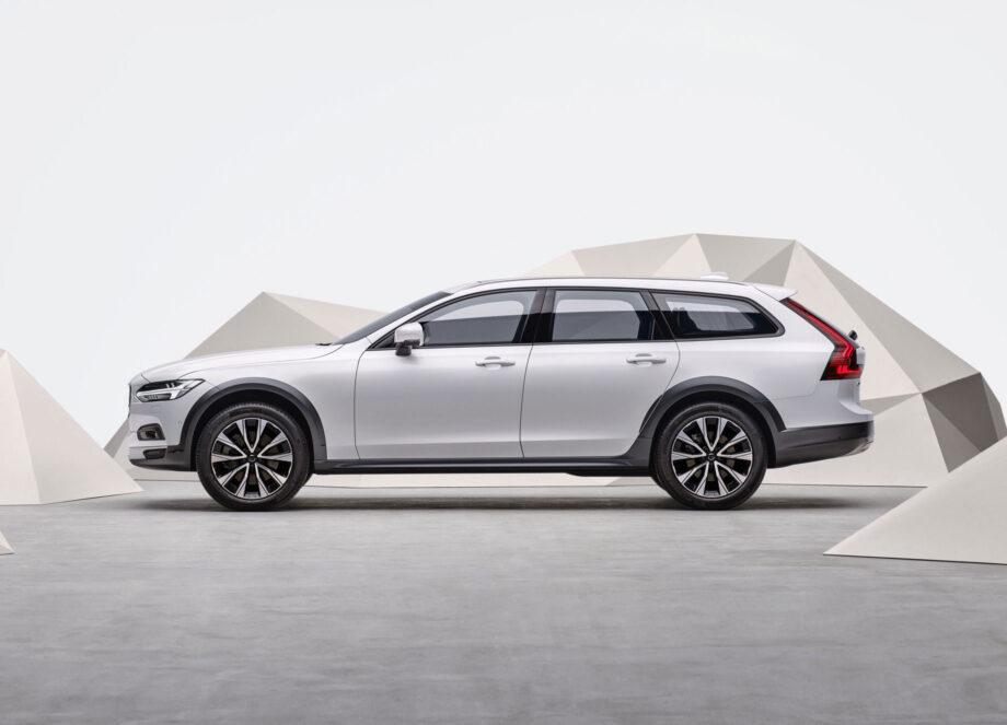 Volvo V90 Cross Country