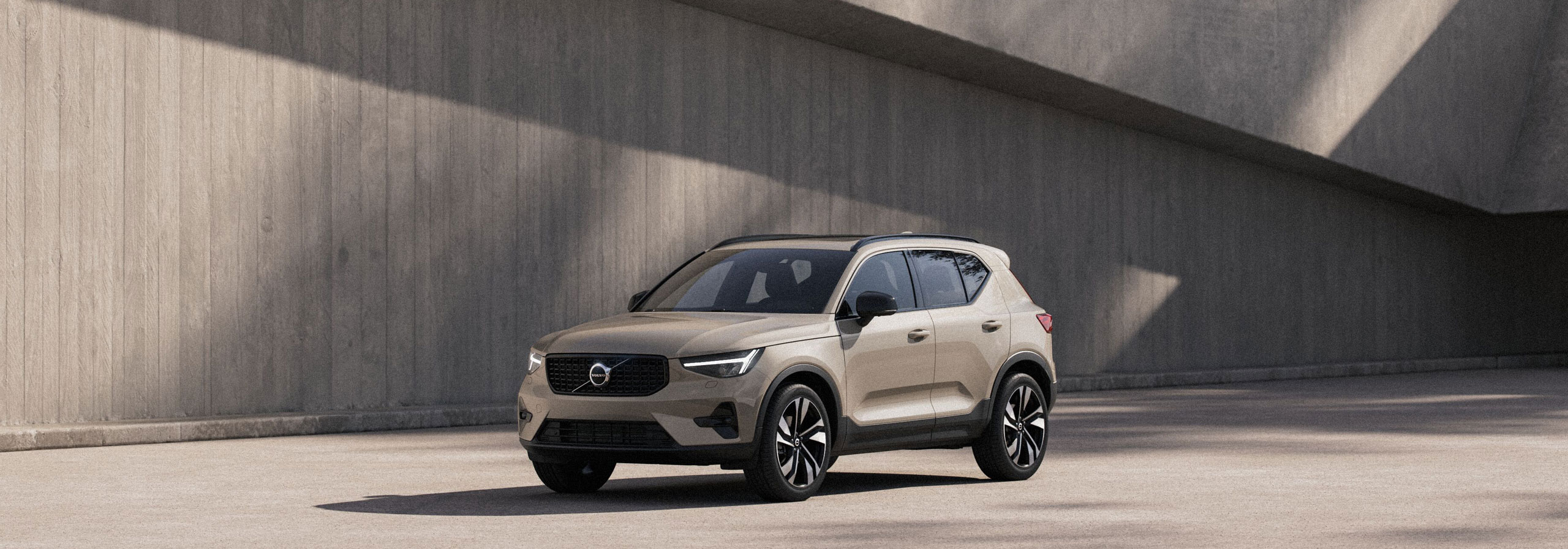 Volvo XC40 Mild Hybrid, tua a partire da € 32.800*