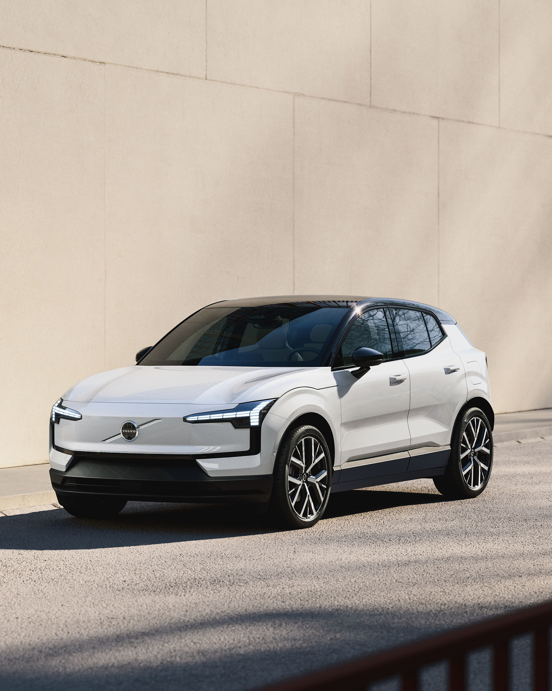 EX30 P5 Essential MY27