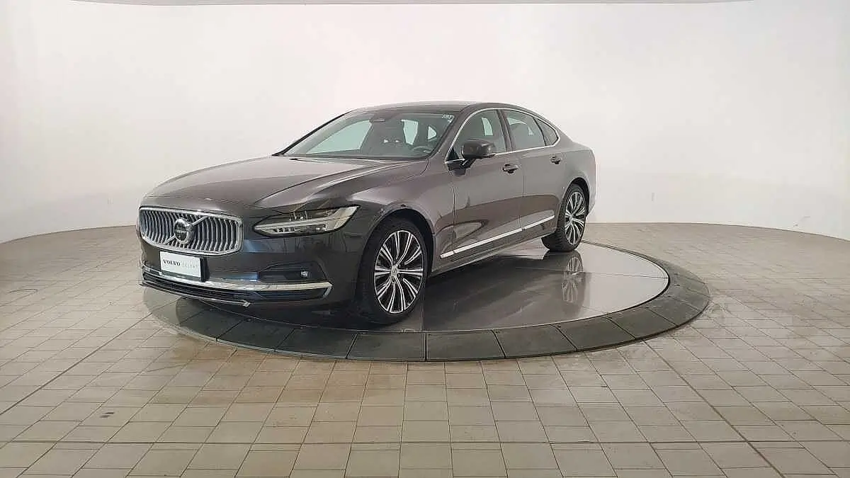 S90