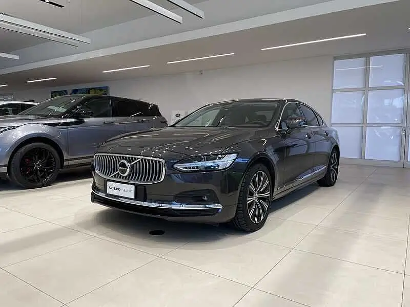 S90