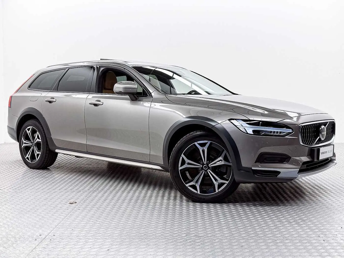 V90 CROSS COUNTRY