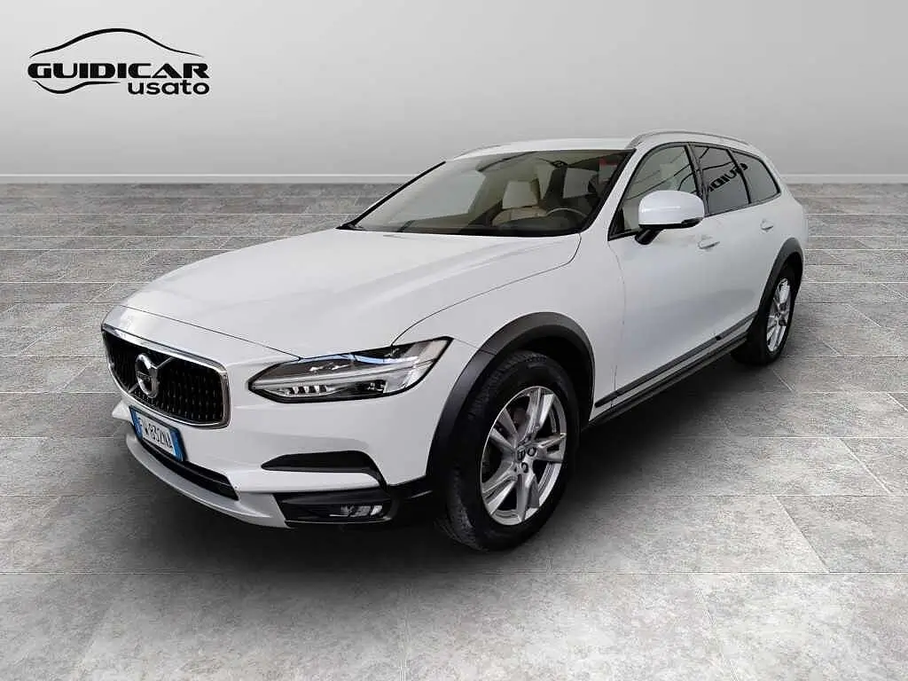V90 2016 CROSS COUNTRY