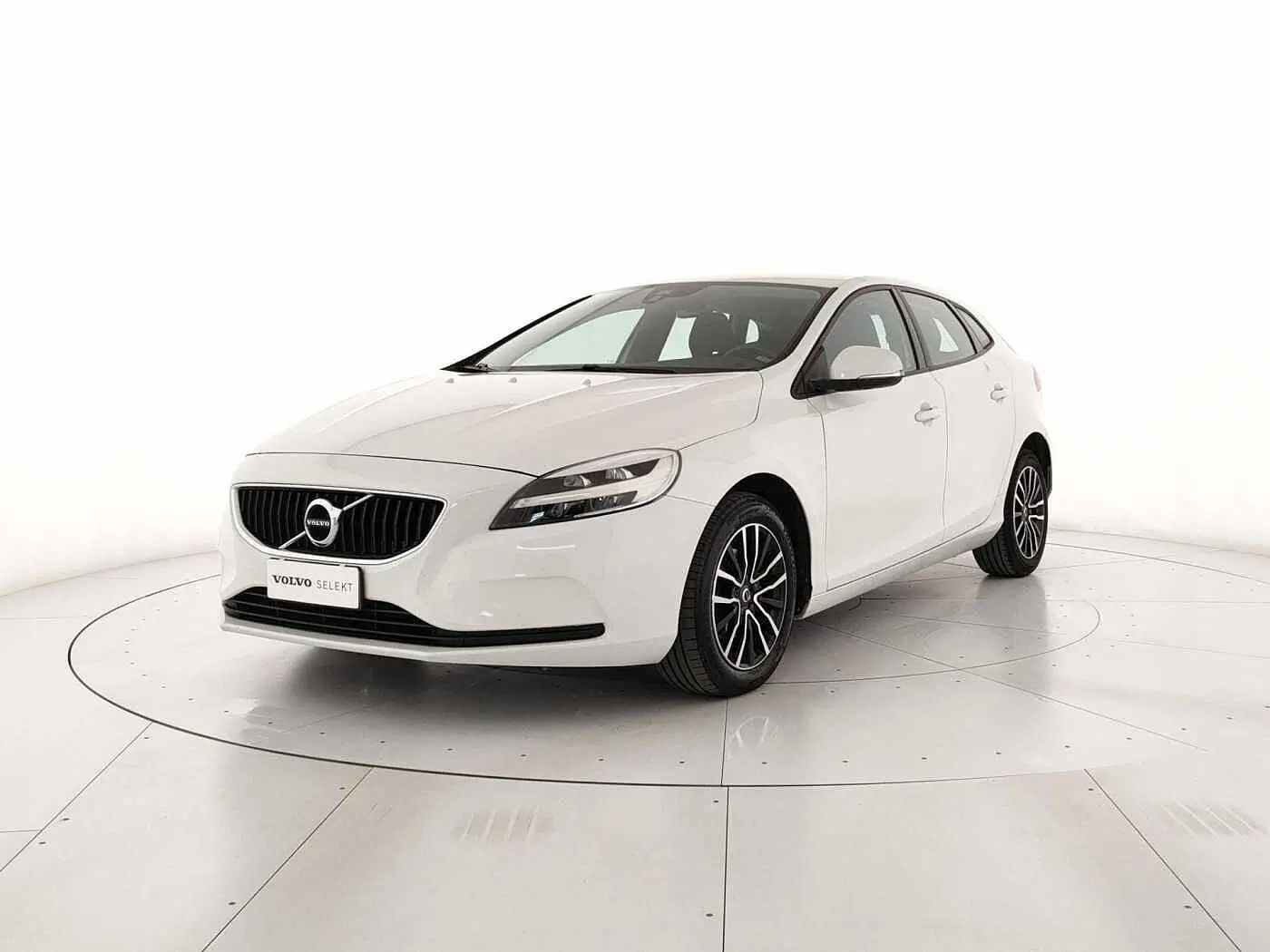 V40 2.0 D2 BUSINESS PLUS MY19