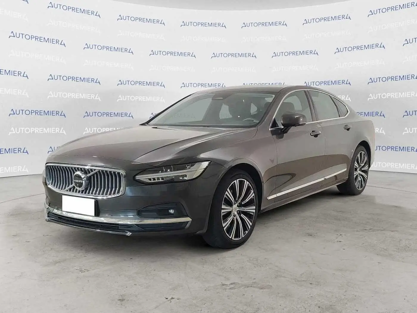 S90