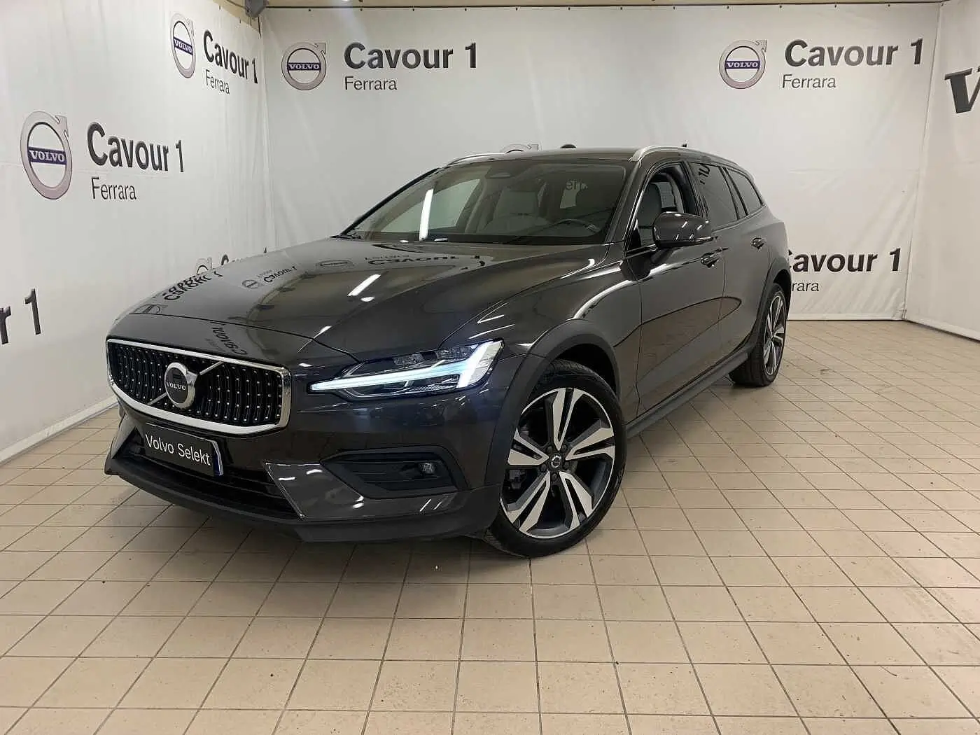 V60 CROSS COUNTRY