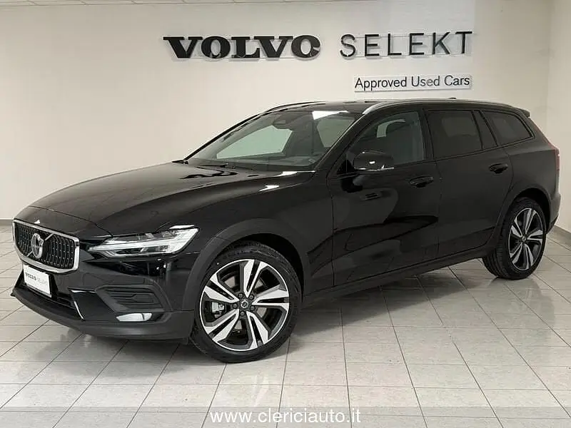 V60 CROSS COUNTRY
